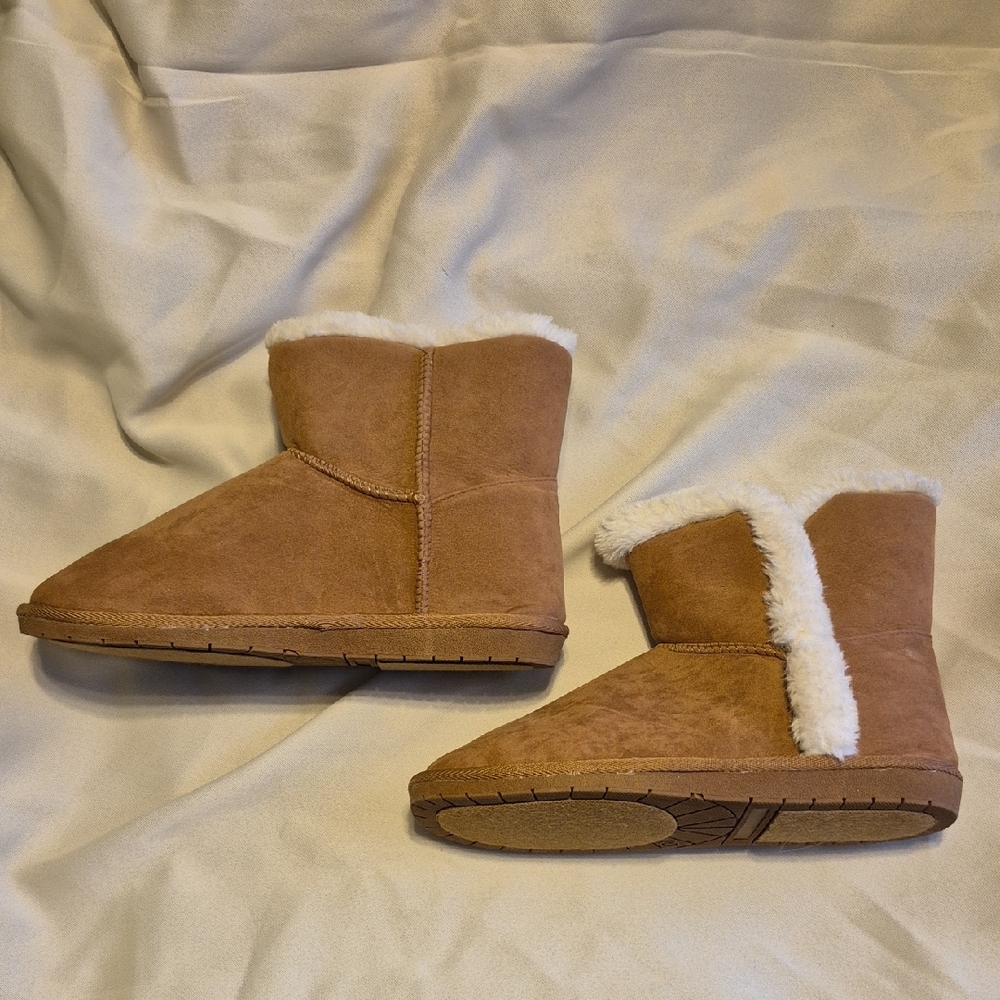 Cozy Tan Shearling Ankle Boots